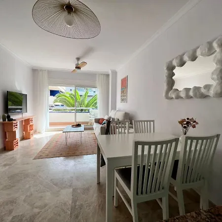 Apartamento En Cristianos Urb.playa Graciosa *