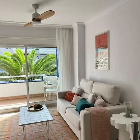 En Cristianos Urb.playa Graciosa * لوس كريستيانوس