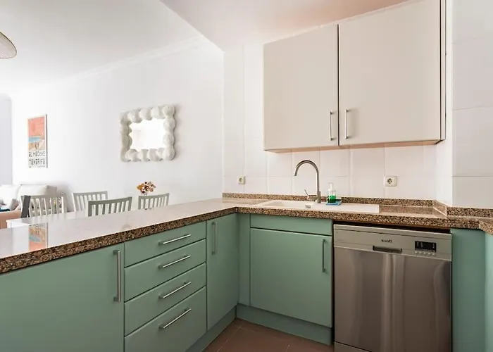 En Cristianos Urb.playa Graciosa